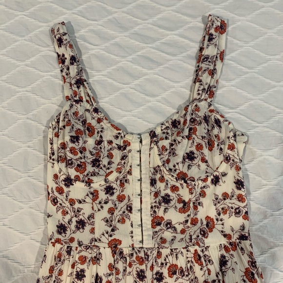 Vici Romper - Picture 3 of 4